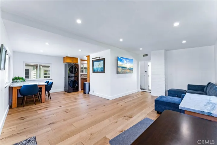 400 17th Street, Manhattan Beach, California 90266