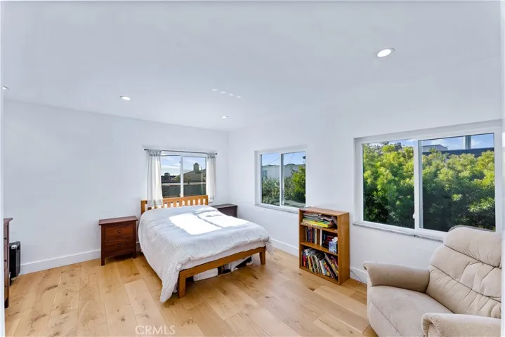 400 17th Street, Manhattan Beach, California 90266