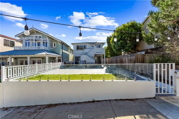400 17th Street, Manhattan Beach, California 90266