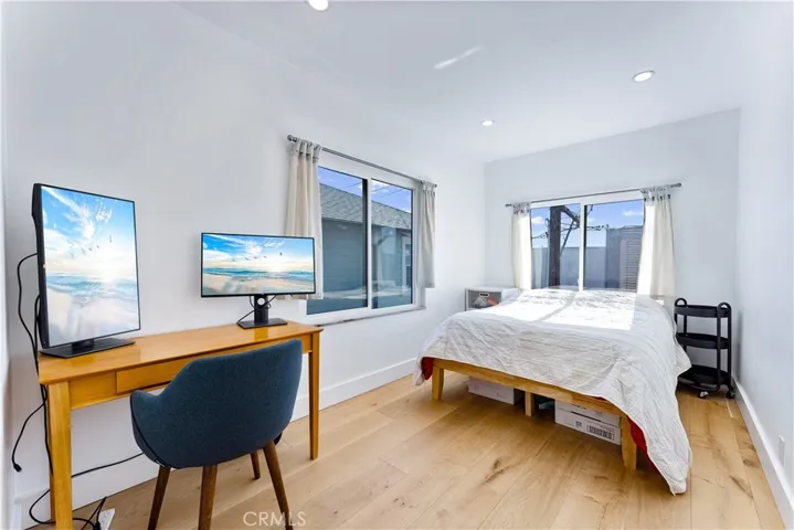 400 17th Street, Manhattan Beach, California 90266