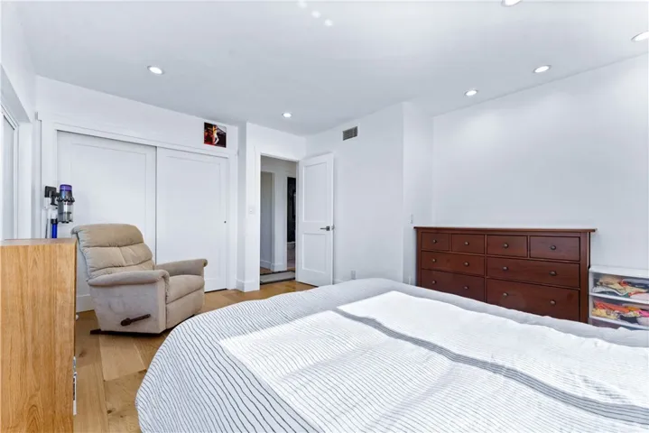 400 17th Street, Manhattan Beach, California 90266