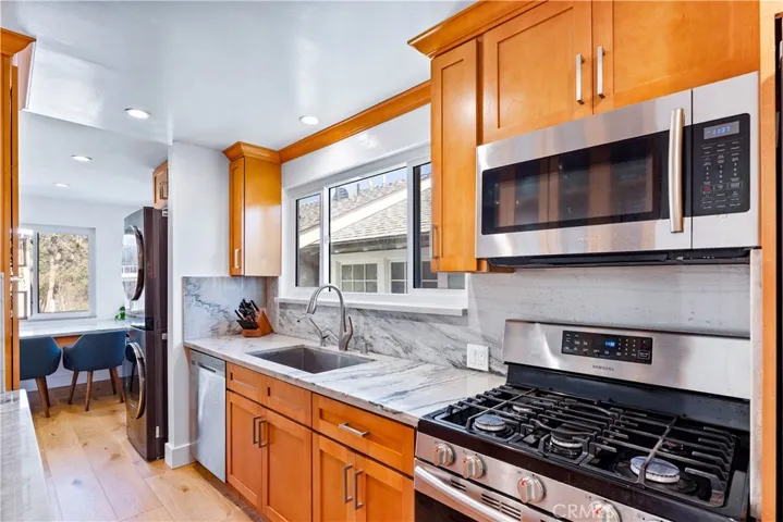 400 17th Street, Manhattan Beach, California 90266