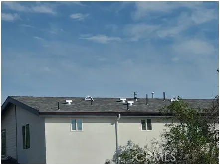 Newer Roof, approx. 3 years new