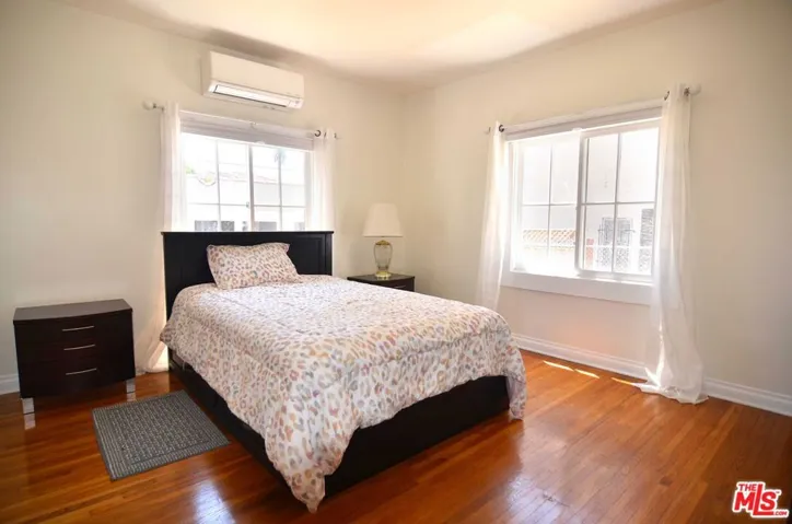 1252 S Burnside Avenue, Los Angeles, California 90019