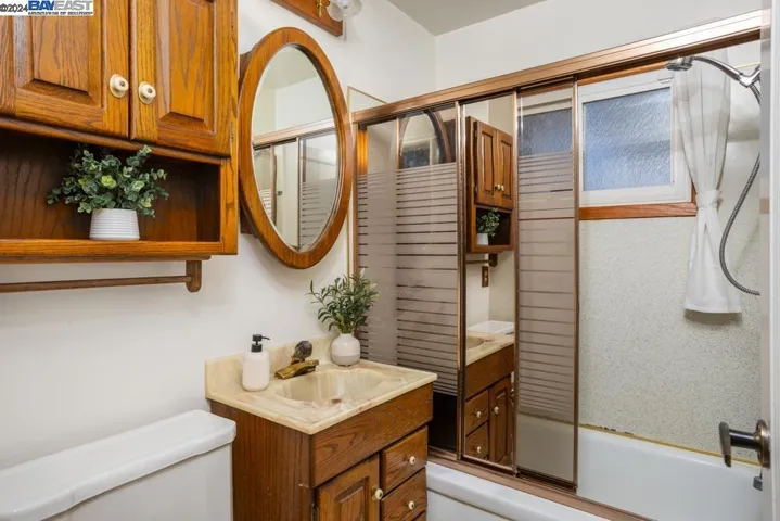 2044 Vivian St, Castro Valley, California 94546