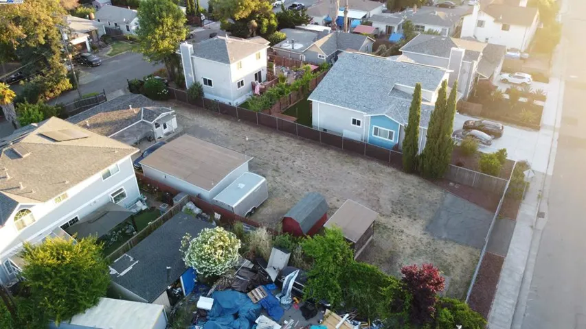 2044 Vivian St, Castro Valley, California 94546
