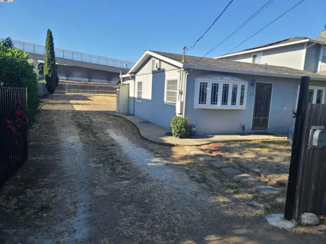 2044 Vivian St, Castro Valley, California 94546