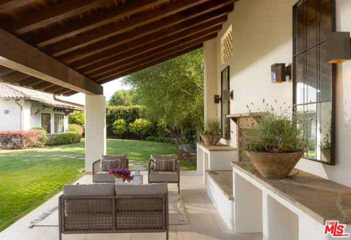 615 Hot Springs Road, Santa Barbara, California 93108