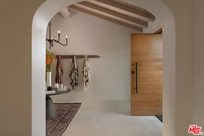 615 Hot Springs Road, Santa Barbara, California 93108
