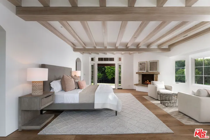 615 Hot Springs Road, Santa Barbara, California 93108