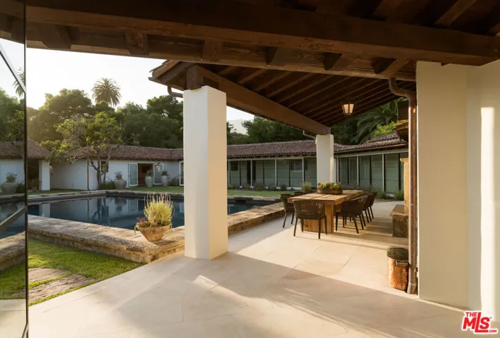 615 Hot Springs Road, Santa Barbara, California 93108