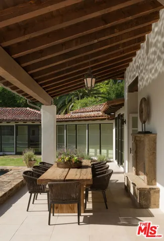 615 Hot Springs Road, Santa Barbara, California 93108