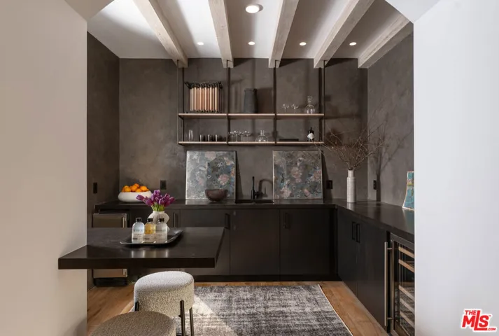 615 Hot Springs Road, Santa Barbara, California 93108