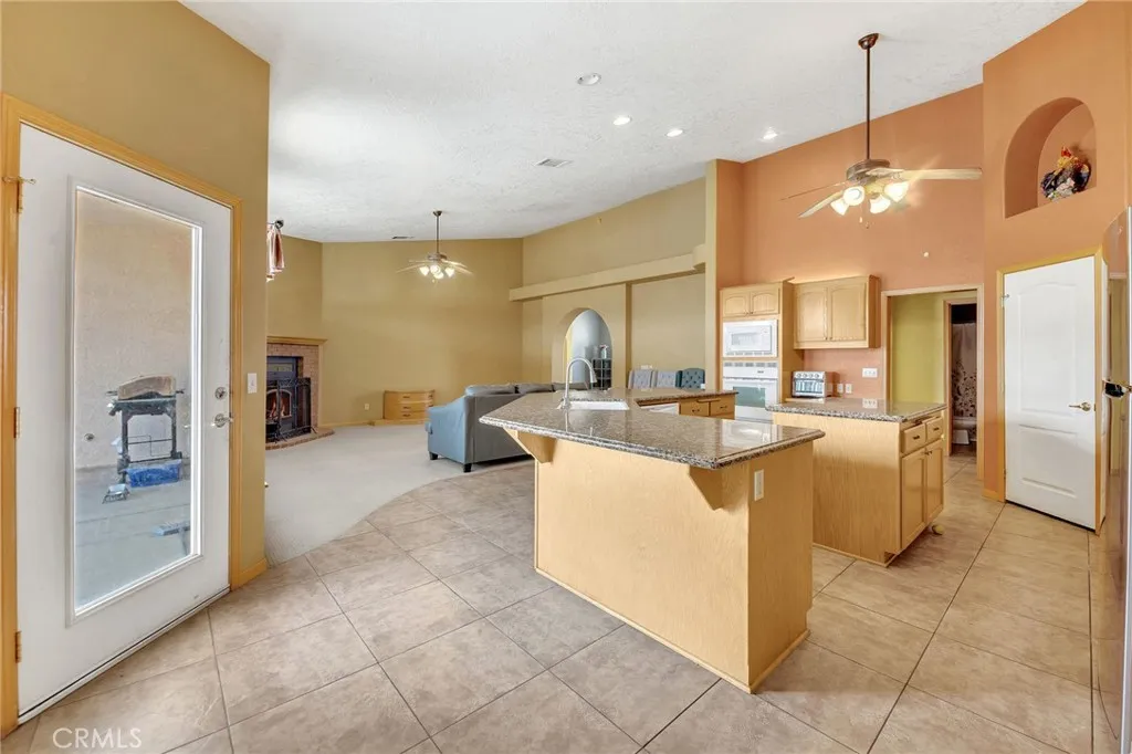 23675 Colony Road, Apple Valley, California 92308 home-pic-6