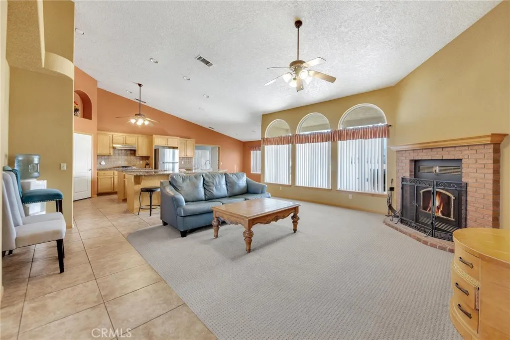 23675 Colony Road, Apple Valley, California 92308 home-pic-8