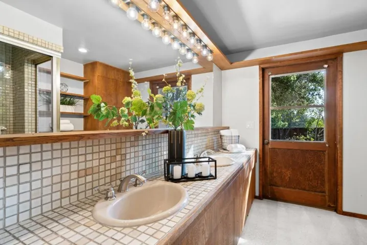 19365 Allendale Avenue, Saratoga, California 95070