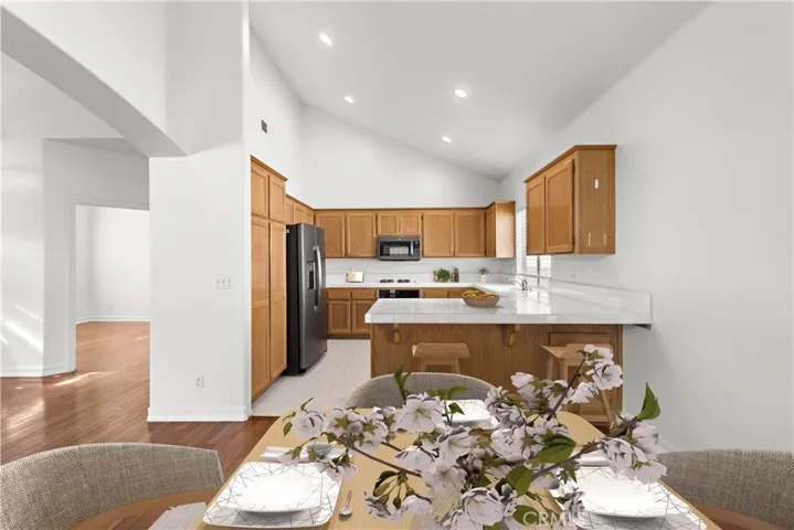 Dining *Virtual Staging