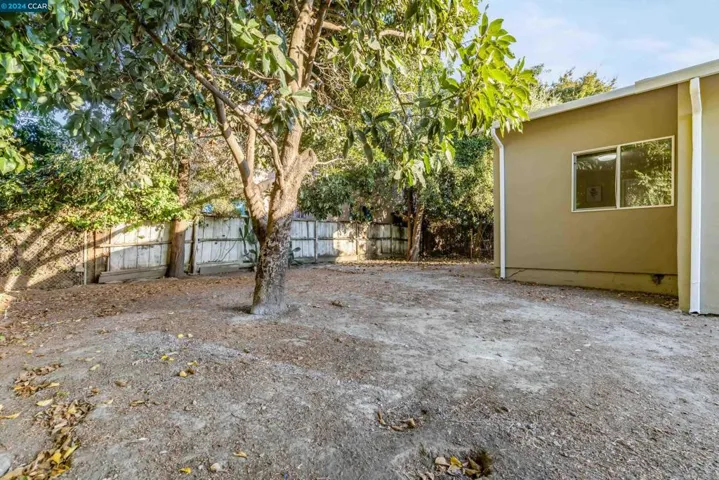 2048 21st St, San Pablo, California 94806