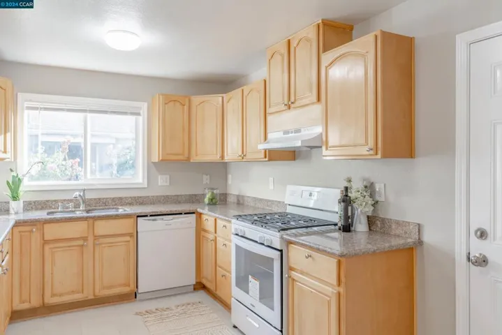 2048 21st St, San Pablo, California 94806