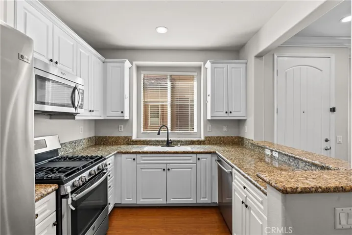 28433 Casselman Lane, Saugus, California 91350
