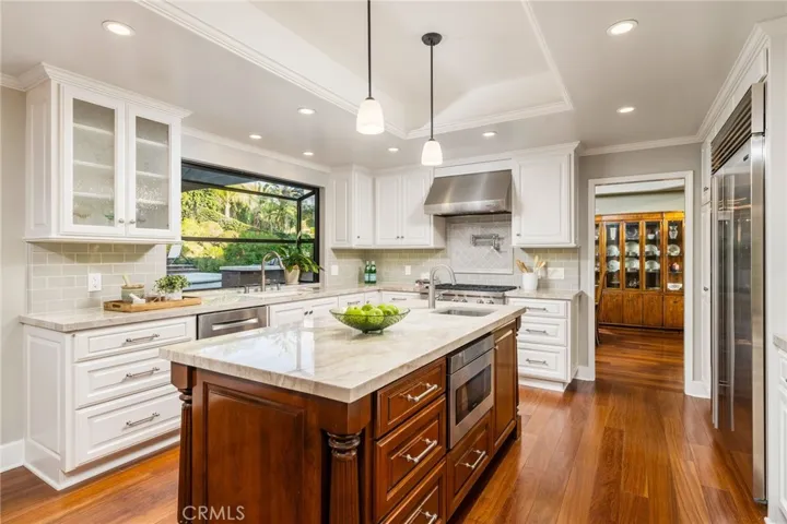 262 Oakland Road, Glendora, California 91741