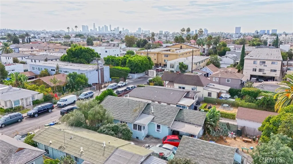 1265 N Harvard Boulevard, Los Angeles, California 90029 home-pic-4
