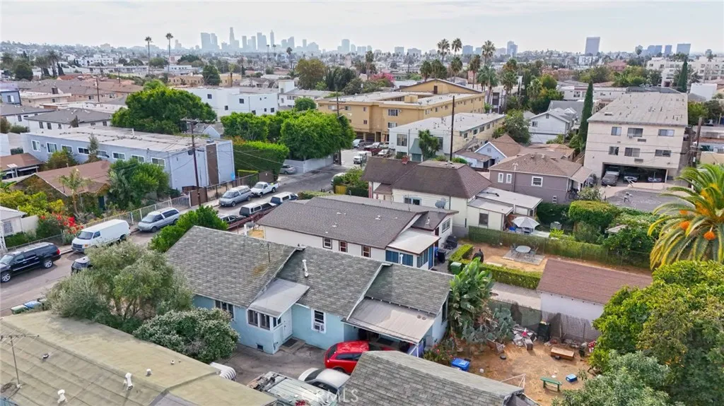 1265 N Harvard Boulevard, Los Angeles, California 90029 home-pic-5