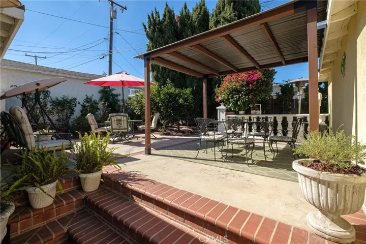 1977 Trudie Drive, Rancho Palos Verdes, California 90275