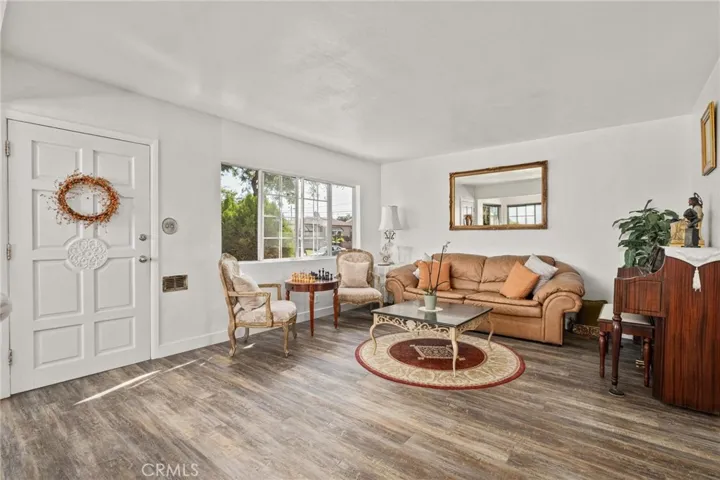 1977 Trudie Drive, Rancho Palos Verdes, California 90275