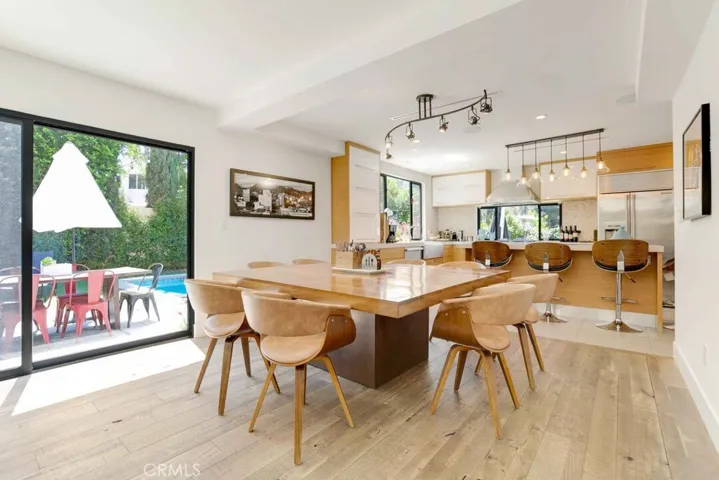3158 Dona Conchita Place, Studio City, California 91604