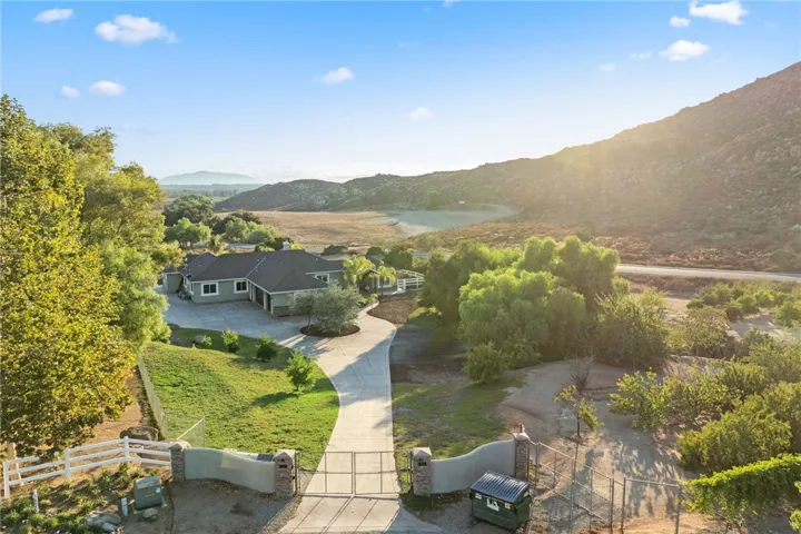 38199 Gio Circle, Temecula, California 92592