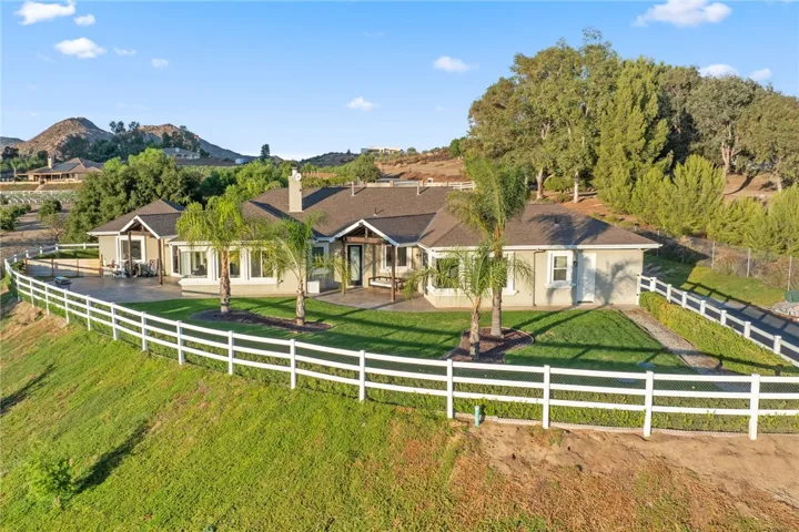38199 Gio Circle, Temecula, California 92592