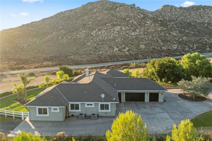 38199 Gio Circle, Temecula, California 92592