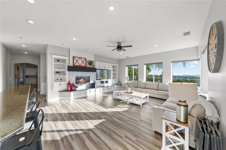 38199 Gio Circle, Temecula, California 92592