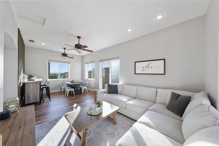 38199 Gio Circle, Temecula, California 92592