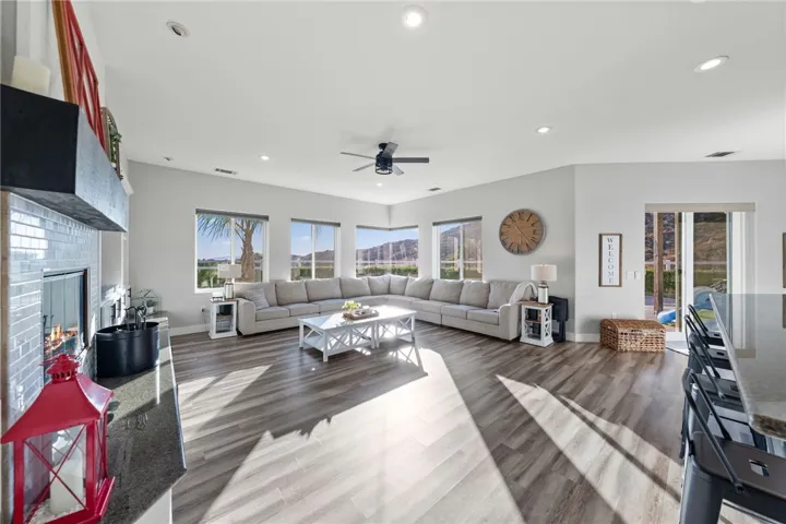 38199 Gio Circle, Temecula, California 92592