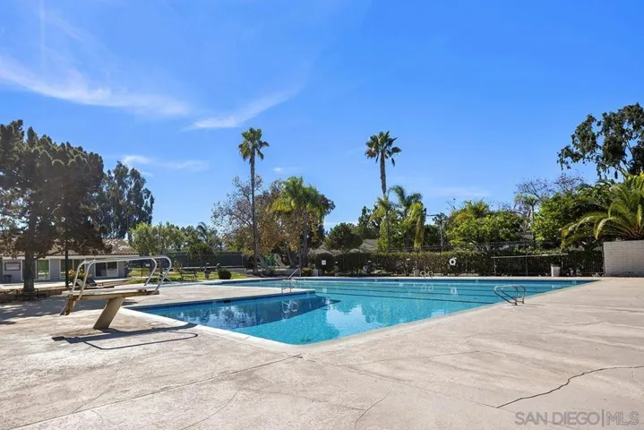339 N Willowspring Dr, Encinitas, California 92024