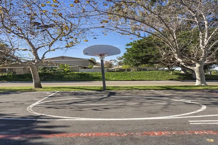 339 N Willowspring Dr, Encinitas, California 92024