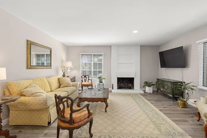 339 N Willowspring Dr, Encinitas, California 92024