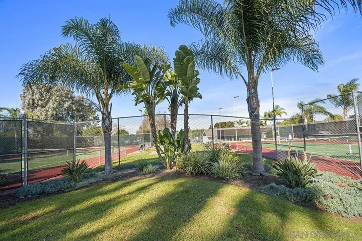 339 N Willowspring Dr, Encinitas, California 92024