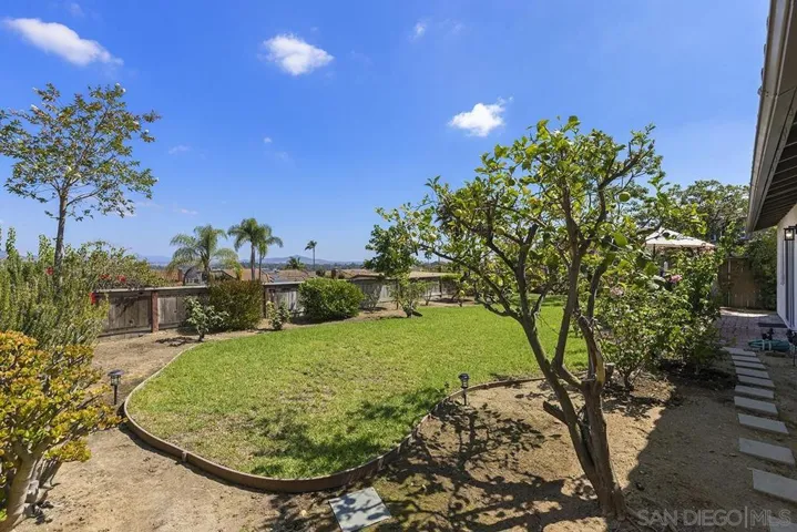 339 N Willowspring Dr, Encinitas, California 92024