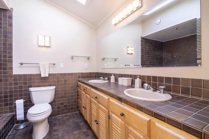 2404 Buena Vista Avenue, Belmont, California 94002