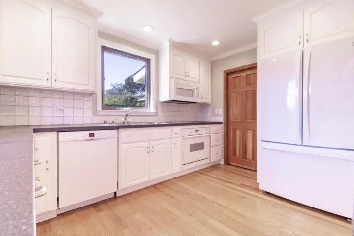 2404 Buena Vista Avenue, Belmont, California 94002