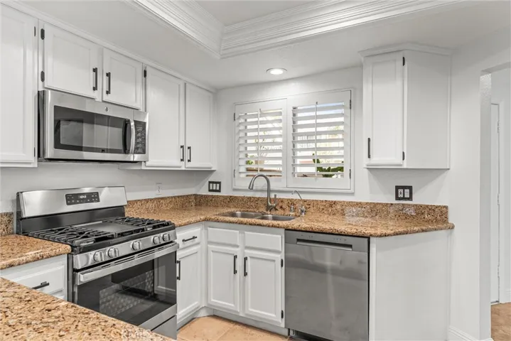 6 Cherrywood, Aliso Viejo, California 92656