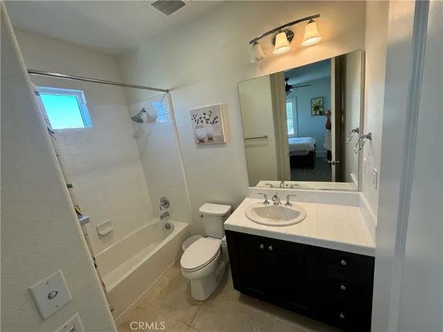 10 Lark, Lake Forest, California 92630