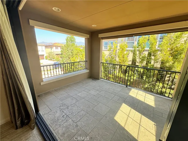 10 Lark, Lake Forest, California 92630