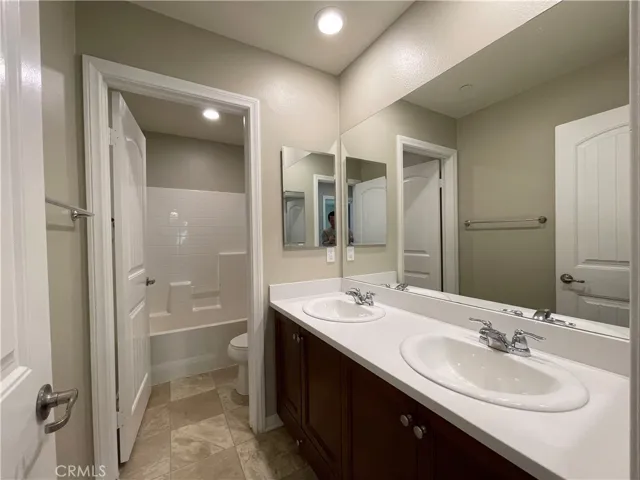 15583 Basil Leaf Lane, Fontana, California 92336