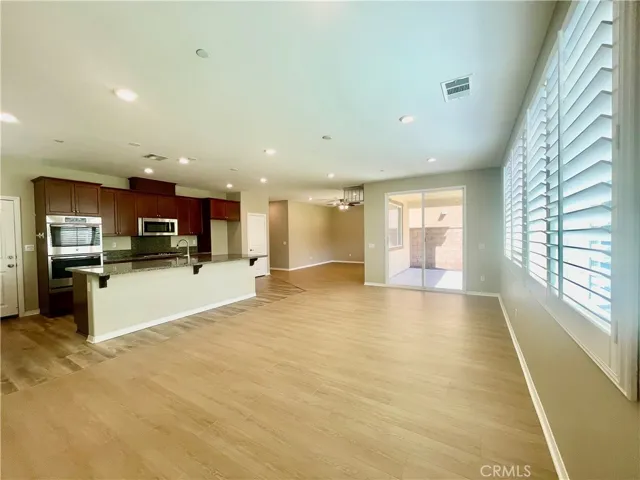 15583 Basil Leaf Lane, Fontana, California 92336