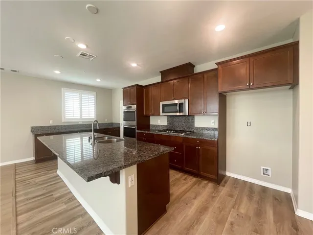 15583 Basil Leaf Lane, Fontana, California 92336