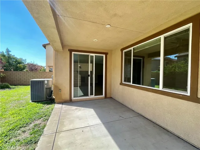 15583 Basil Leaf Lane, Fontana, California 92336